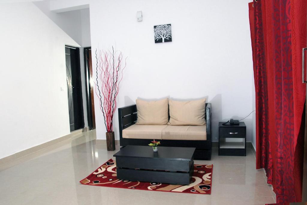 Varsha Enclave Serviced Apartment مَسّور المظهر الخارجي الصورة